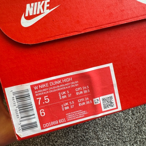 Nike Women’s High-Top Dunk Sneakers | Burgundy Crush - Picture 3 of 3